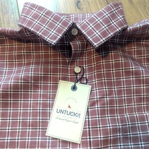 UntuckIT XL long sleeve button down shirt NWT